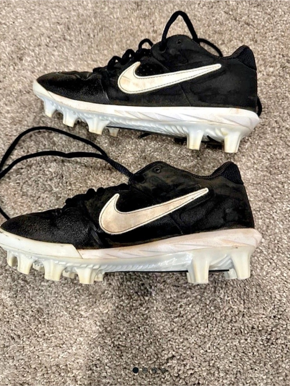 Nike Black & White Girls US 1.5Y Cleats